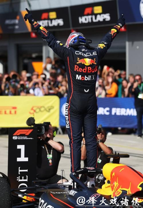 F1迈阿密站冲刺赛:诺里斯夺冠 维斯塔潘仅排第17 F1迈阿密站冲刺赛:诺里斯夺冠 维斯塔潘仅排第17